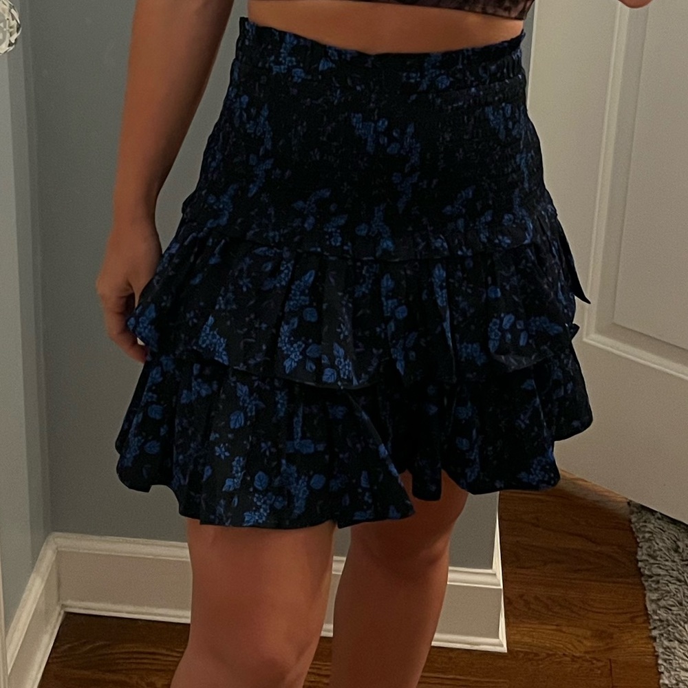 Mixology We’re All Pretty Girls Black & Blue Floral Smocked Mini Skirt